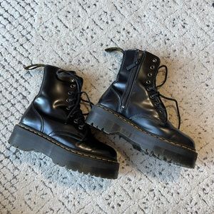 Dr. Martens Jadon Boot